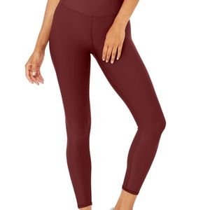 High Waist 7/8 ALO airbrush leggings. Cranberry.